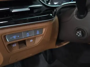 2023 Genesis G80 с пробегом 82 544 км