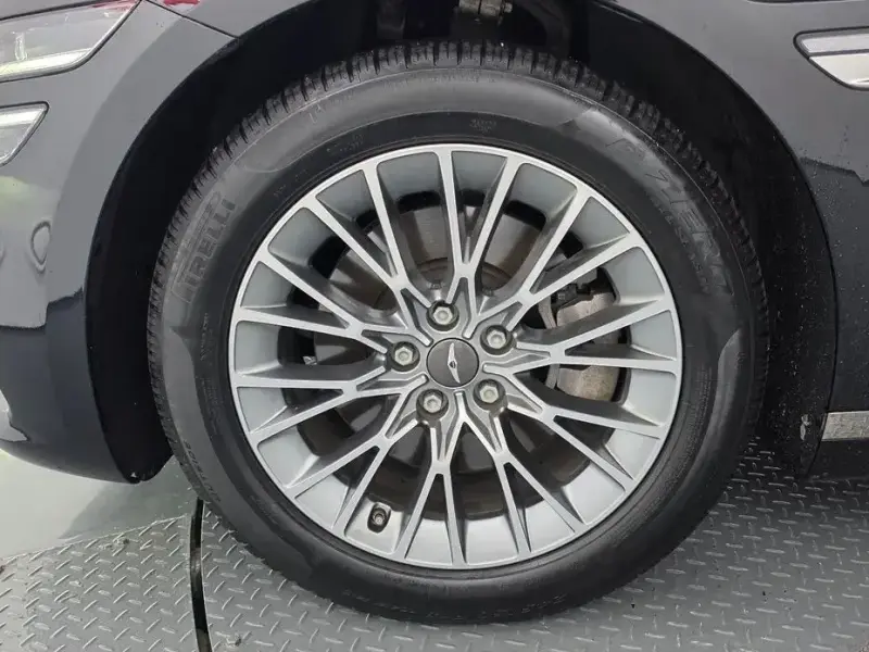 2023 Genesis G80 с пробегом 46 583 км