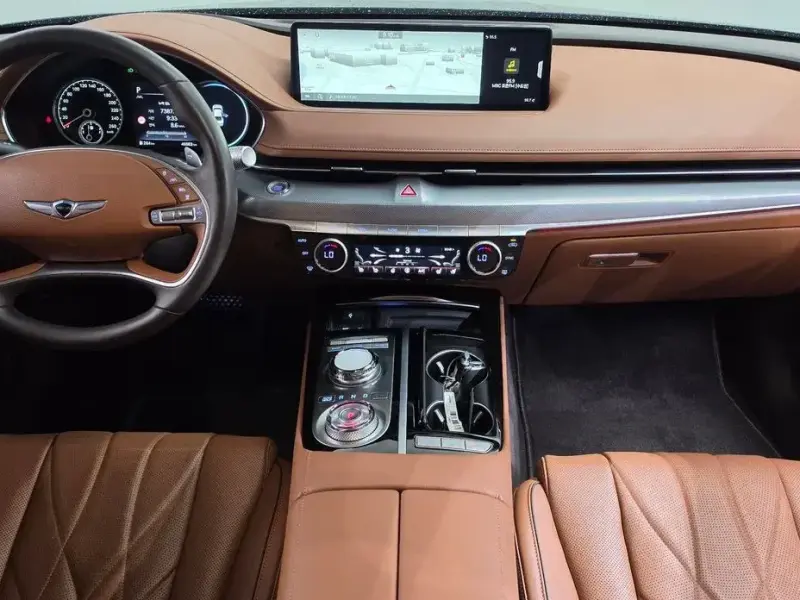2023 Genesis G80 с пробегом 46 583 км