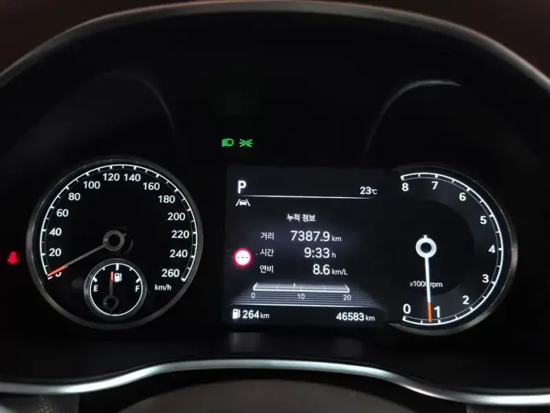 2023 Genesis G80 с пробегом 46 583 км