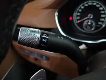 2023 Genesis G80 с пробегом 82 544 км