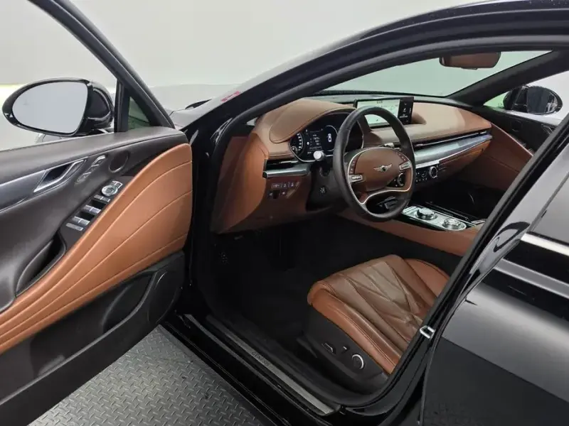 2023 Genesis G80 с пробегом 46 583 км