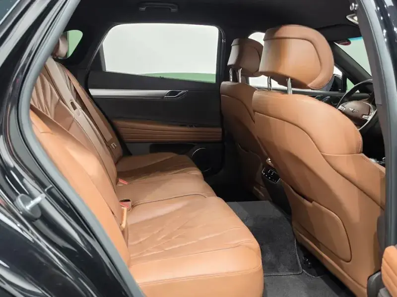 2023 Genesis G80 с пробегом 46 583 км