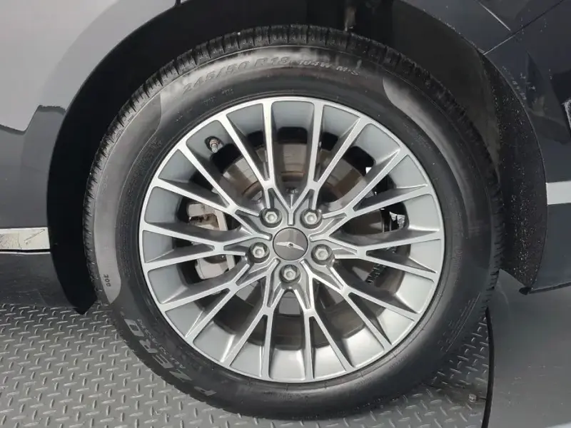 2023 Genesis G80 с пробегом 46 583 км
