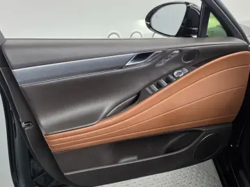 2023 Genesis G80 с пробегом 46 583 км