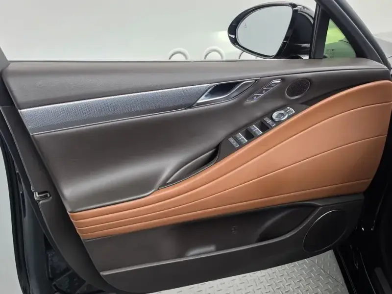 2023 Genesis G80 с пробегом 46 583 км