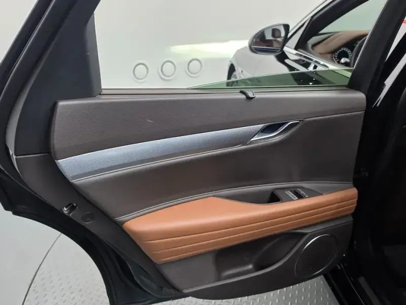 2023 Genesis G80 с пробегом 46 583 км