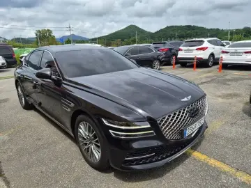 2023 Genesis G80 с пробегом 48 000 км