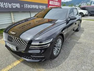 2023 Genesis G80 с пробегом 48 000 км