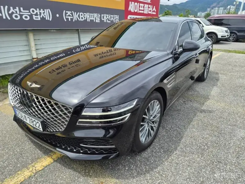 2023 Genesis G80 с пробегом 48 000 км