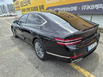 2023 Genesis G80 с пробегом 48 000 км