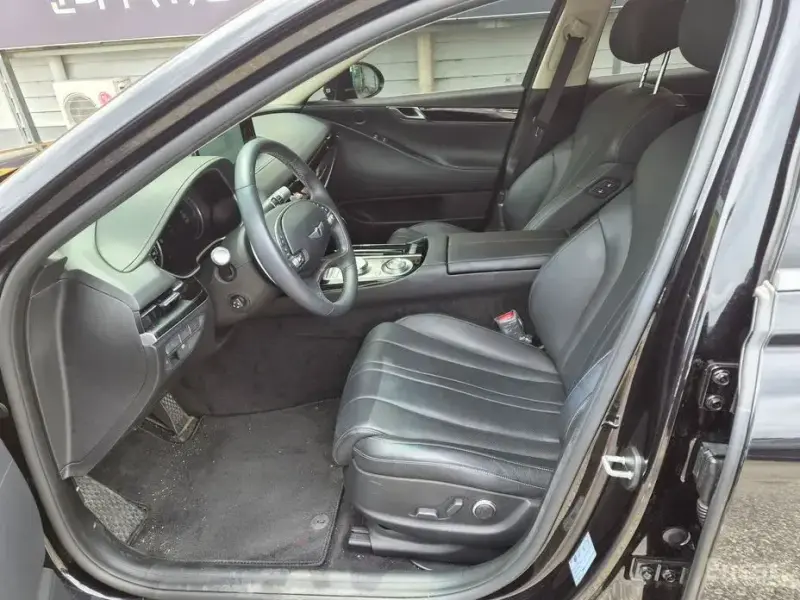 2023 Genesis G80 с пробегом 48 000 км