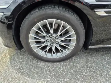 2023 Genesis G80 с пробегом 48 000 км