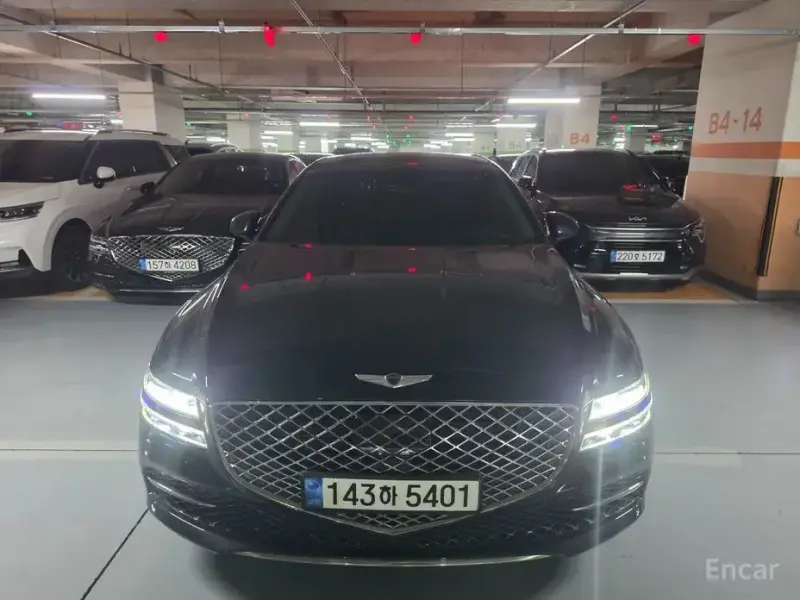 2023 Genesis G80 с пробегом 31 233 км