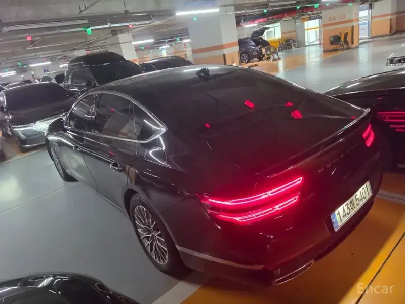 2023 Genesis G80 с пробегом 31 233 км
