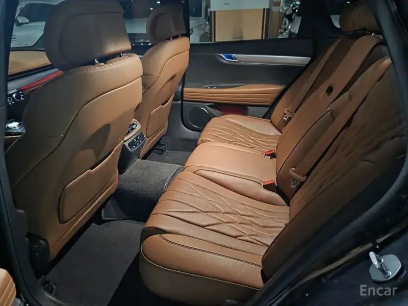 2023 Genesis G80 с пробегом 34 218 км