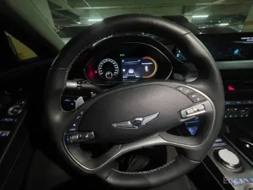 2023 Genesis G80 с пробегом 31 233 км