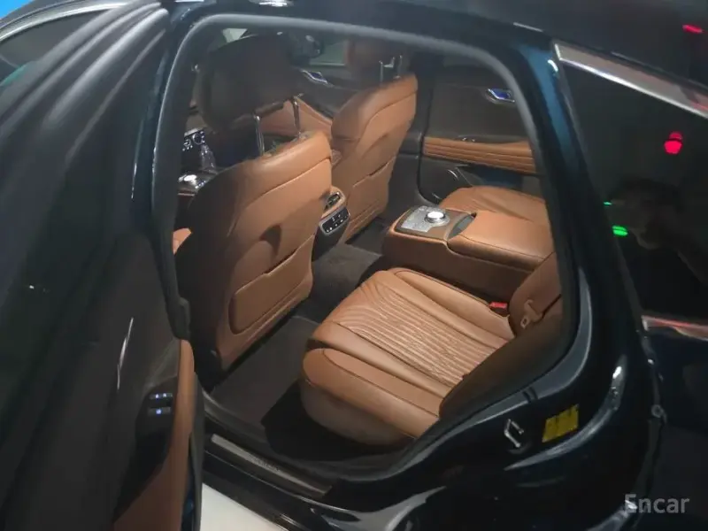 2023 Genesis G80 с пробегом 63 043 км