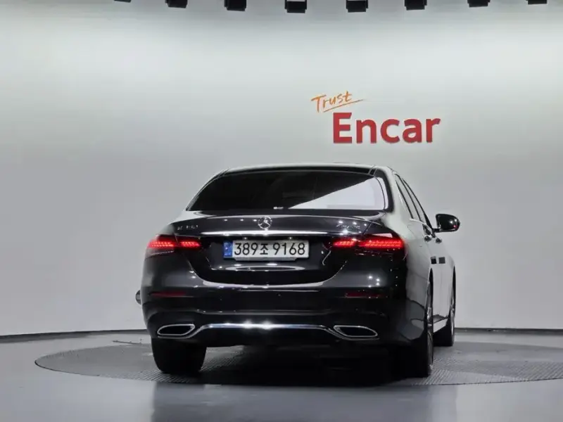 2022 Mercedes-Benz E-Класс с пробегом 66 952 км