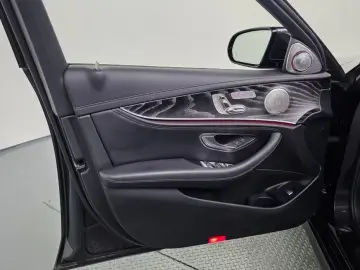 2022 Mercedes-Benz E-Класс с пробегом 66 952 км