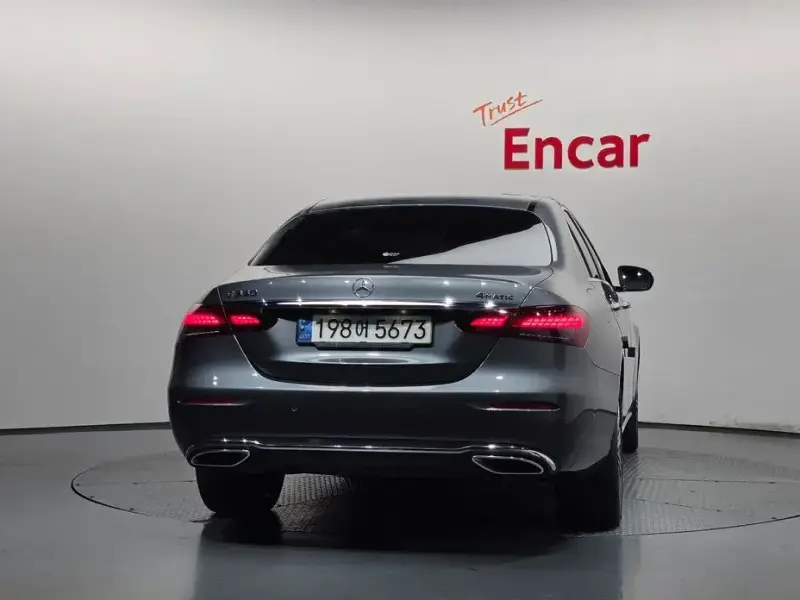 2022 Mercedes-Benz E-Класс с пробегом 103 223 км