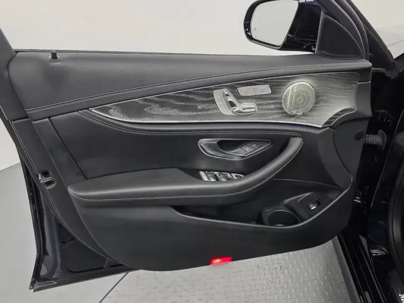 2022 Mercedes-Benz E-Класс с пробегом 41 793 км
