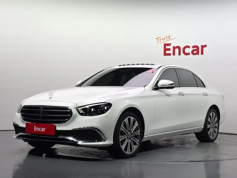 2022 Mercedes-Benz E-Класс с пробегом 28 678 км