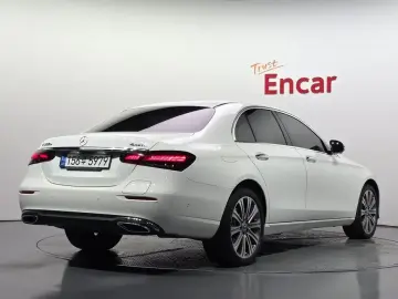 2022 Mercedes-Benz E-Класс с пробегом 28 678 км