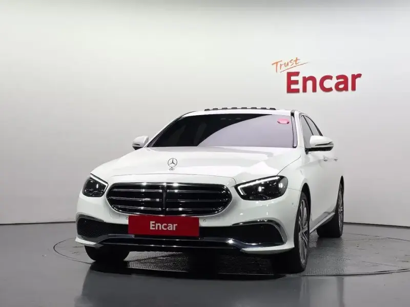 2022 Mercedes-Benz E-Класс с пробегом 28 678 км