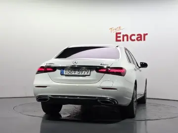 2022 Mercedes-Benz E-Класс с пробегом 28 678 км