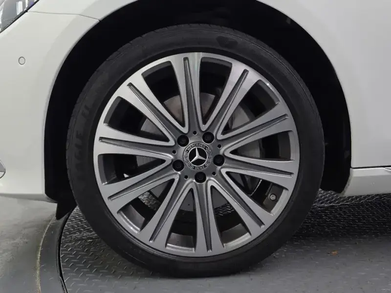2022 Mercedes-Benz E-Класс с пробегом 28 678 км