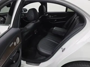 2022 Mercedes-Benz E-Класс с пробегом 28 678 км