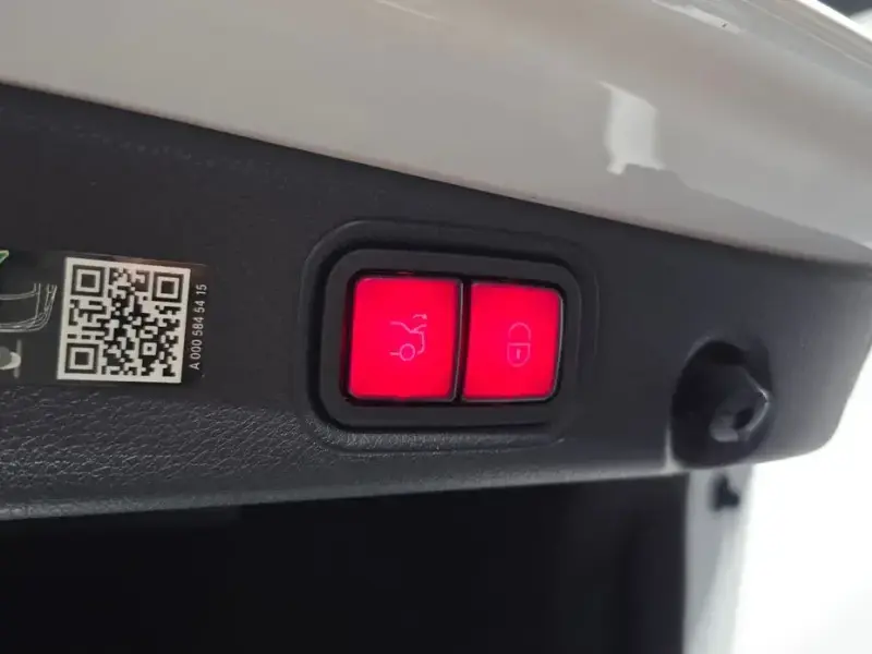 2022 Mercedes-Benz E-Класс с пробегом 28 678 км