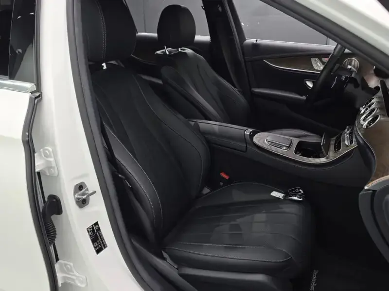 2022 Mercedes-Benz E-Класс с пробегом 28 678 км