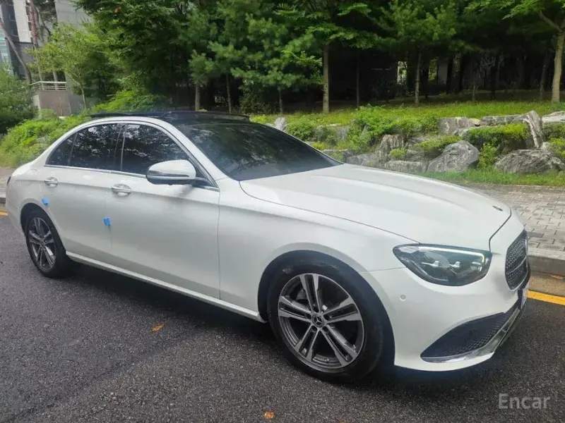 2023 Mercedes-Benz E-Класс с пробегом 33 308 км