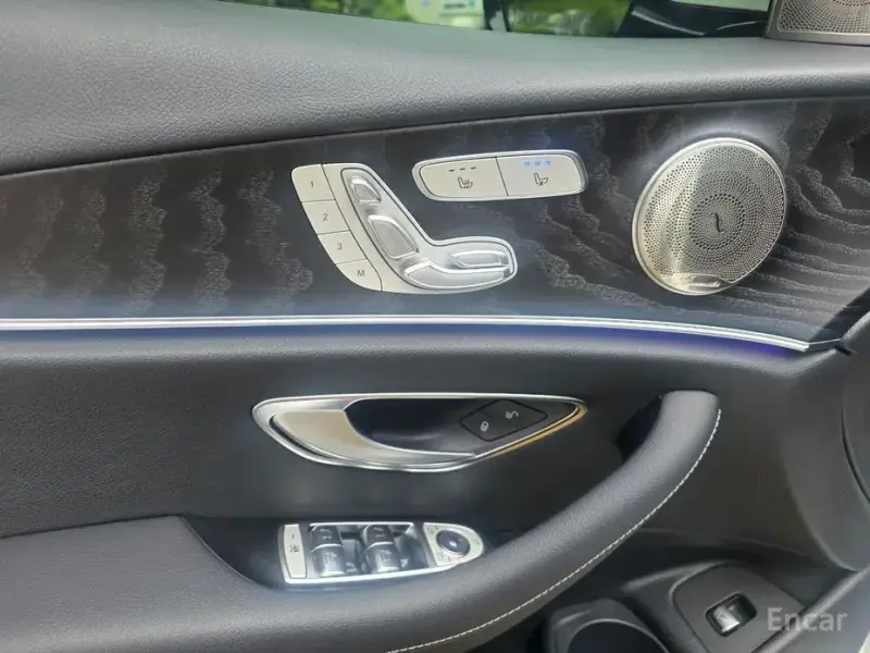 2023 Mercedes-Benz E-Класс с пробегом 33 308 км