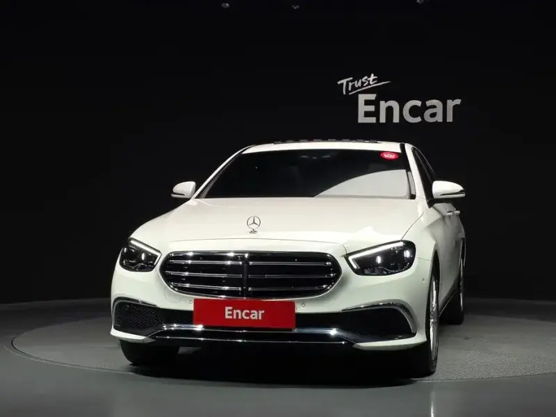 2023 Mercedes-Benz E-Класс с пробегом 31 736 км