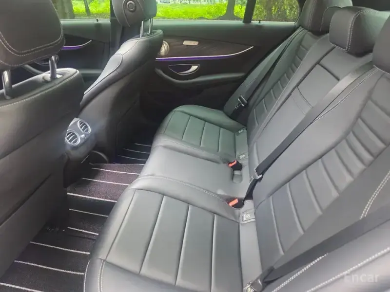 2023 Mercedes-Benz E-Класс с пробегом 33 308 км
