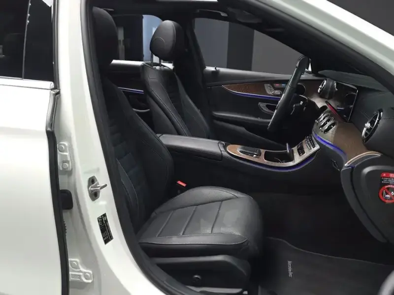 2023 Mercedes-Benz E-Класс с пробегом 31 736 км