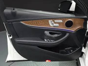 2023 Mercedes-Benz E-Класс с пробегом 31 736 км