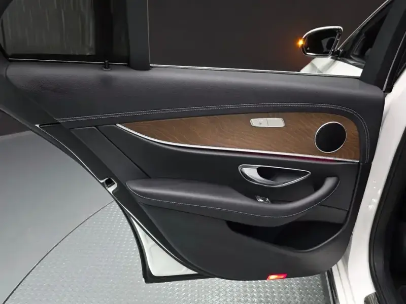 2023 Mercedes-Benz E-Класс с пробегом 31 736 км