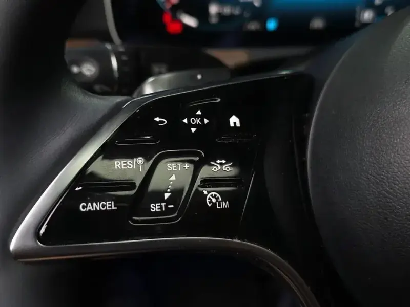 2023 Mercedes-Benz E-Класс с пробегом 31 736 км