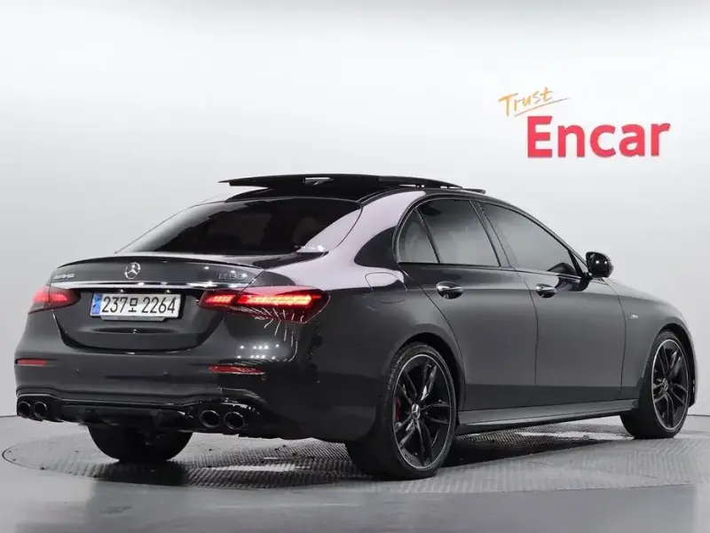 2023 Mercedes-Benz E-Класс с пробегом 61 268 км