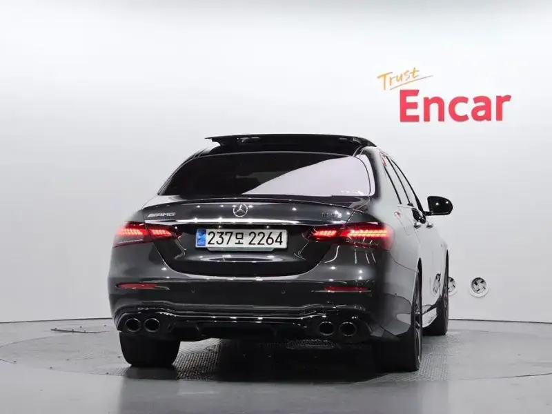 2023 Mercedes-Benz E-Класс с пробегом 61 268 км