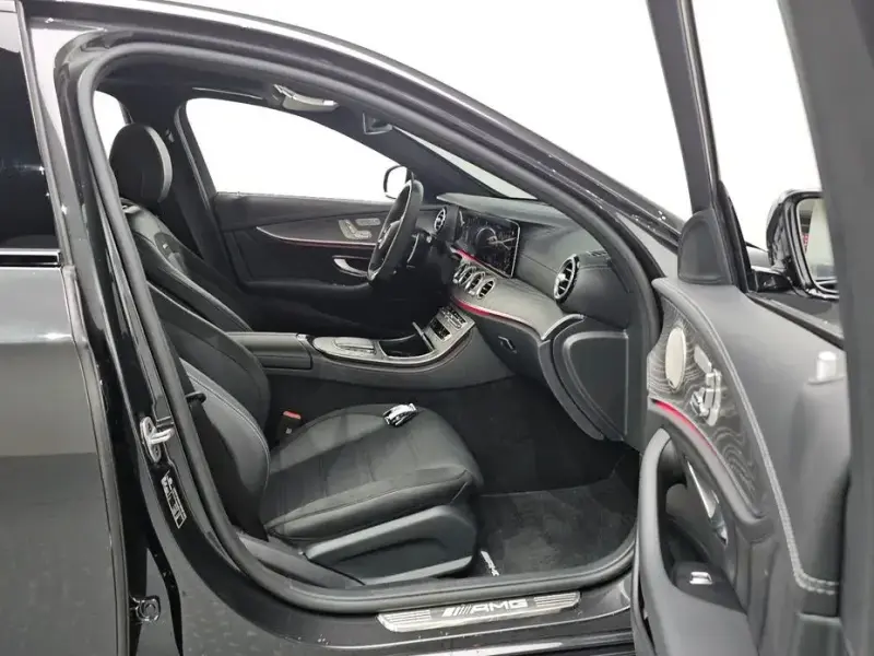 2023 Mercedes-Benz E-Класс с пробегом 61 268 км