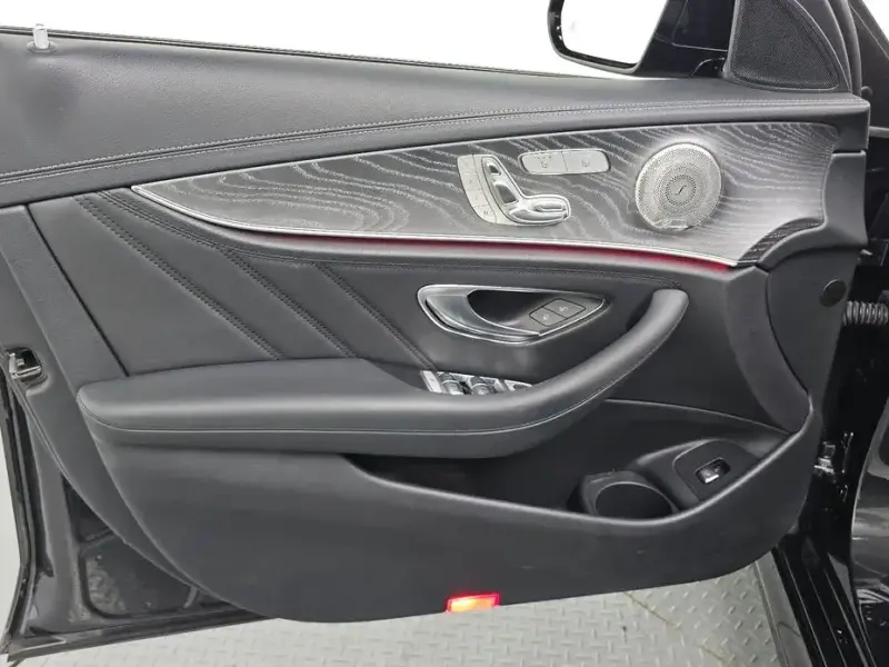 2023 Mercedes-Benz E-Класс с пробегом 61 268 км