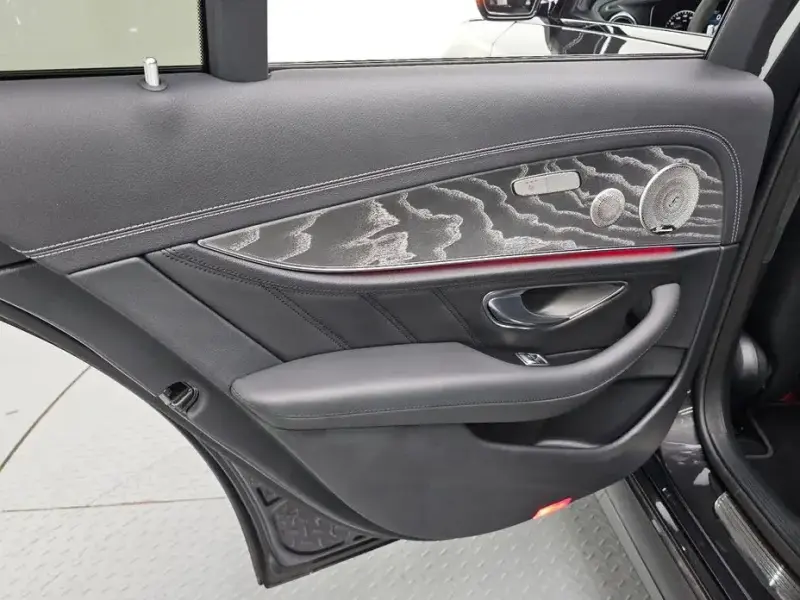 2023 Mercedes-Benz E-Класс с пробегом 61 268 км