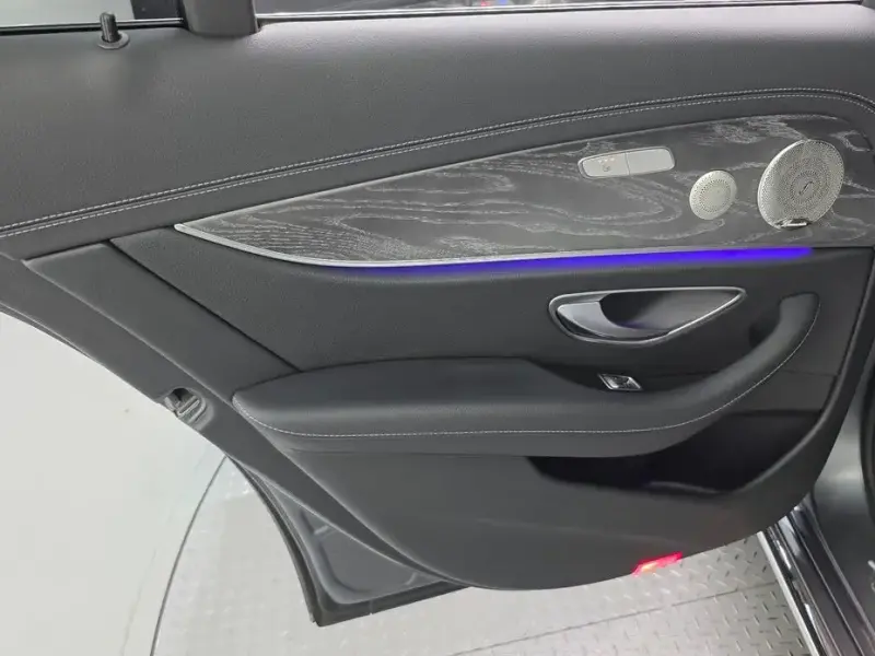 2022 Mercedes-Benz E-Класс с пробегом 28 843 км