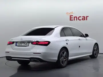 2022 Mercedes-Benz E-Класс с пробегом 13 914 км