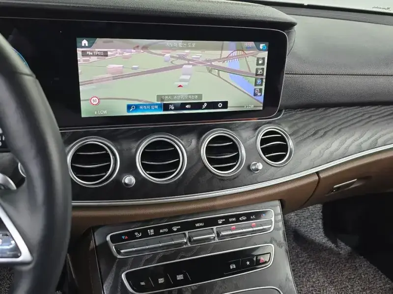 2022 Mercedes-Benz E-Класс с пробегом 13 914 км